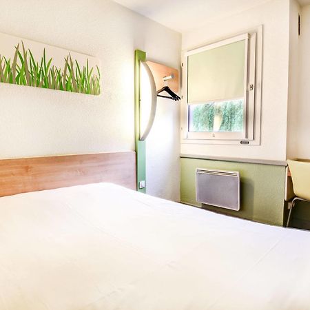 Ibis Budget Châteaudun Exterior foto