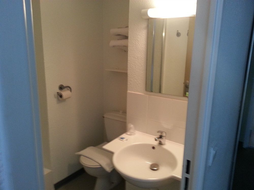 Ibis Budget Châteaudun Exterior foto